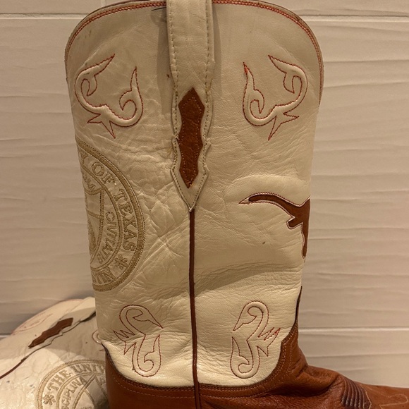 University of Texas Embroidered Leather Lucchese Boots - Picture 14 of 16